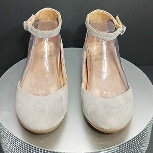 Naturalizer Elegant Gray Ankle Strap Women's  size 8 pre owned Exellent cond